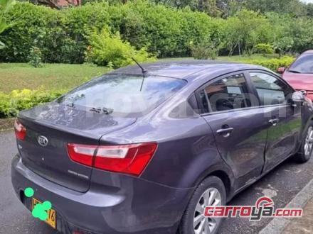 KIA Rio Xcite 2015 - imagen secundaria 2