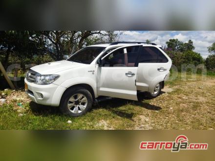 Toyota Fortuner 2011 - imagen secundaria 2